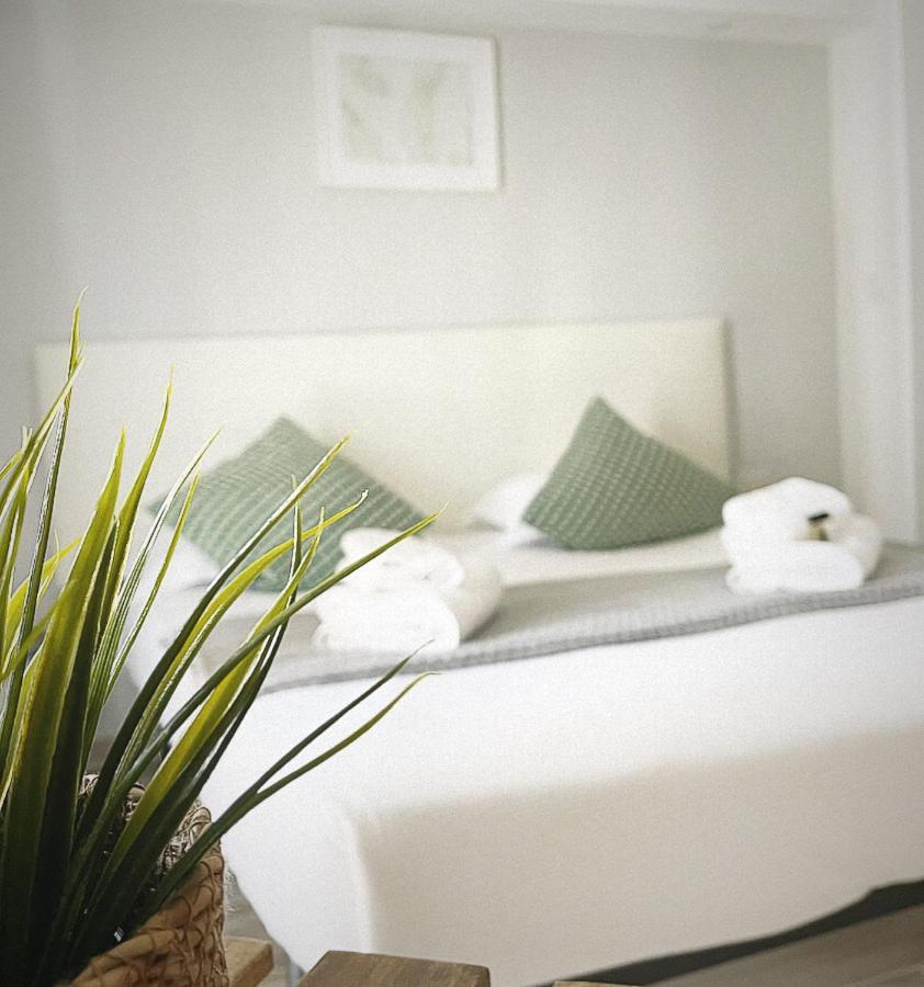 Calmaria Guesthouse ปอร์โตโกโว ภายนอก รูปภาพ